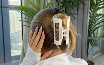 The Flexible Claw Clip